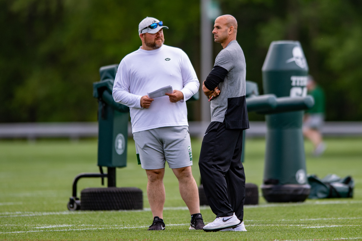 robert-saleh-joe-douglas